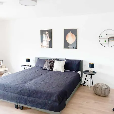 Apartment Stylish With Balcony *